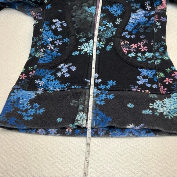 𝅺rare! Lululemon Scuba Hoodie Stretch Blue Petal Pop Size 2 - Picture 7 of 9